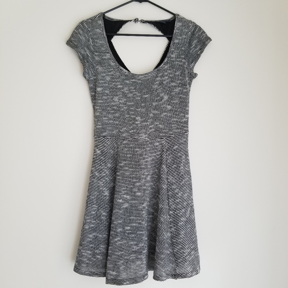 american eagle black and white striped dress American Eagle Black and White Striped Dress